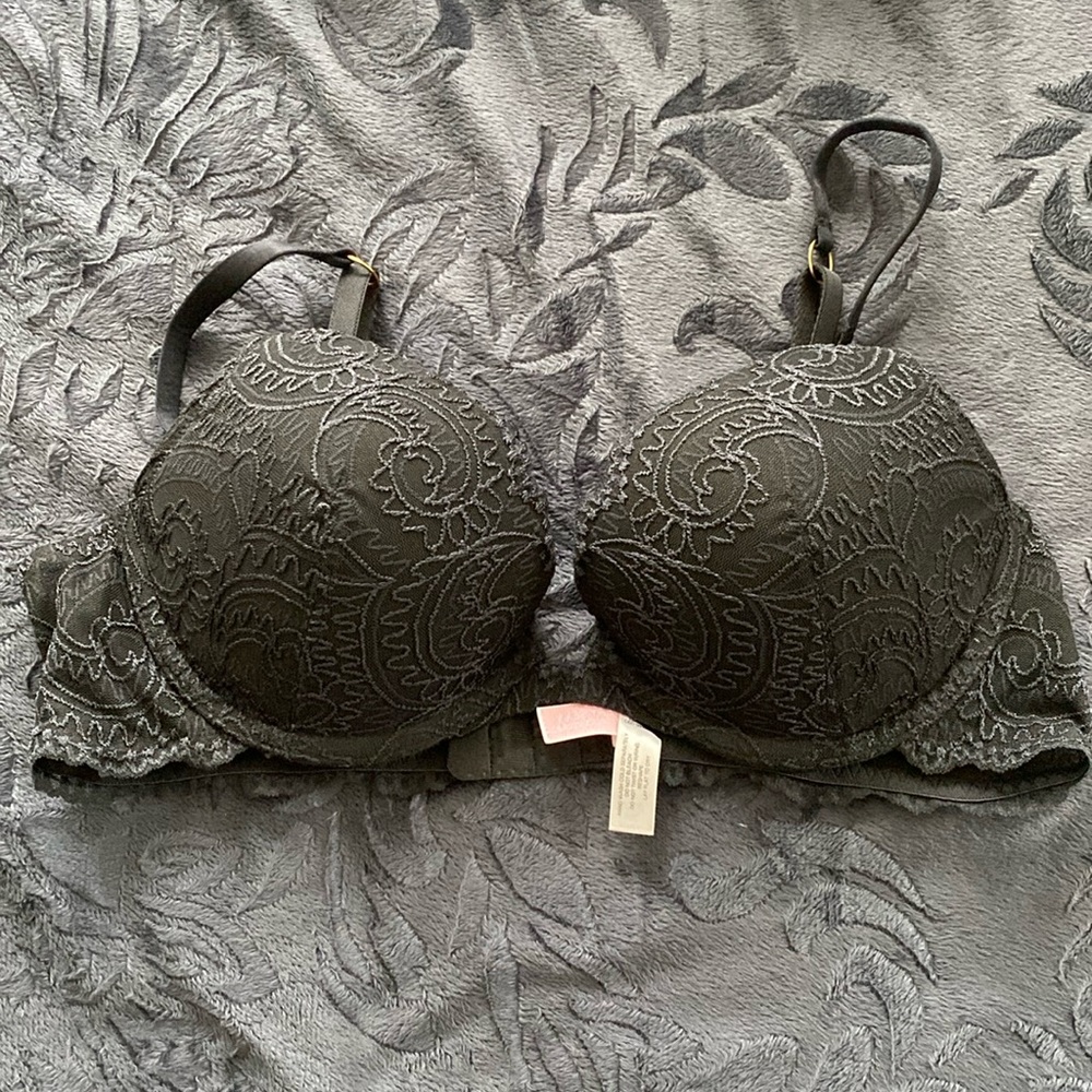 Never Worn Victoria’s Secret Push Up Bra